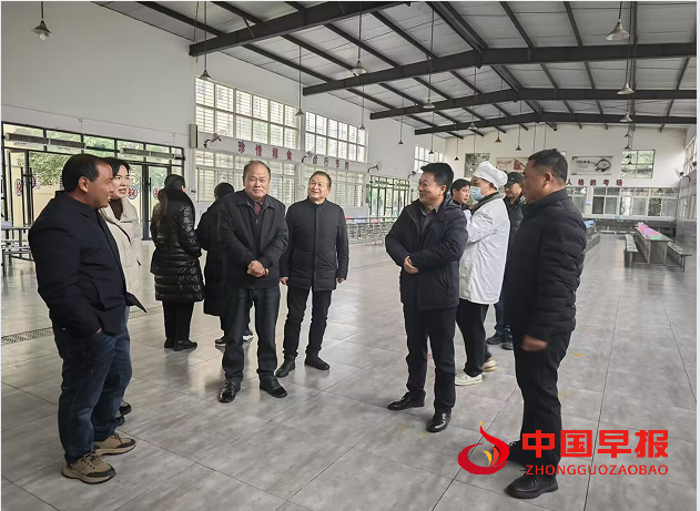 1733386571934957.png 2人大代表进毛中.png