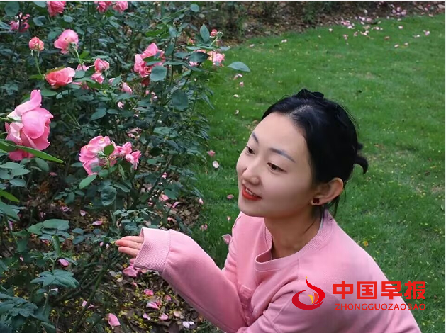 1734746442138136.png 花中仙女2.png