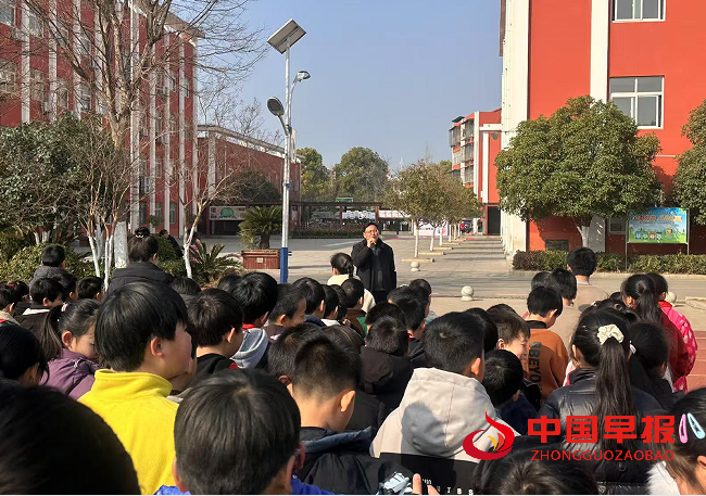 1740634728112715.png 3陈校长讲话.png