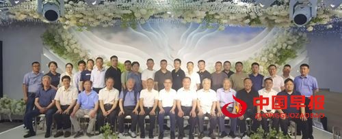 合肥市滁州商会2025年会长会议顺利召开(图8) 合肥市滁州商会2025年会长会议顺利召开(图8)