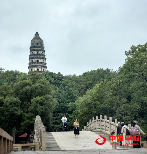 名家王泓君作品镌刻虎丘,艺术瑰宝辉映千年名胜(图4) 名家王泓君作品镌刻虎丘,艺术瑰宝辉映千年名胜(图4)