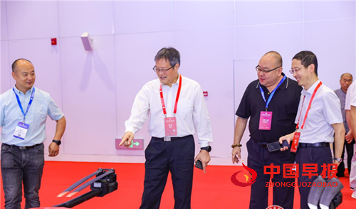 中国灾害防御协会森林草原火灾风险管理分会亮相2025国际无人机应用及防控大会(图4) 中国灾害防御协会森林草原火灾风险管理分会亮相2025国际无人机应用及防控大会(图4)