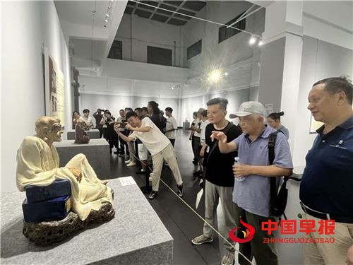 非遗活化新样本:黄志棠石湾陶塑原作展亮相宜昌(图4) 非遗活化新样本:黄志棠石湾陶塑原作展亮相宜昌(图4)