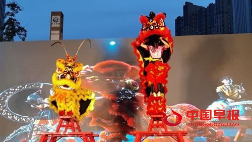 湖北宜昌: 宜昌“全民健身日”主题活动启幕,非遗龙狮表演《惊鸿问鼎》燃情开场(图3) 湖北宜昌: 宜昌“全民健身日”主题活动启幕,非遗龙狮表演《惊鸿问鼎》燃情开场(图3)