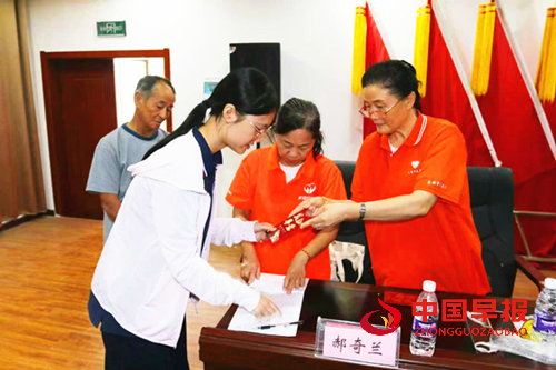 监利市“爱益行”爱心协会2025年“梦圆金秋”助学活动温暖启幕(图2) 监利市“爱益行”爱心协会2025年“梦圆金秋”助学活动温暖启幕(图2)