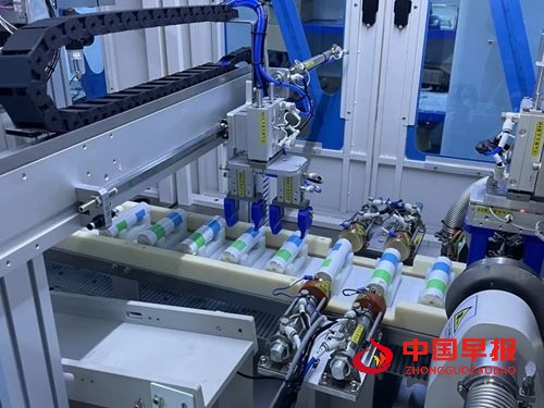 丰日钠离子汽车启动电池 澎湃动力启动无忧(图1) 丰日钠离子汽车启动电池 澎湃动力启动无忧(图1)