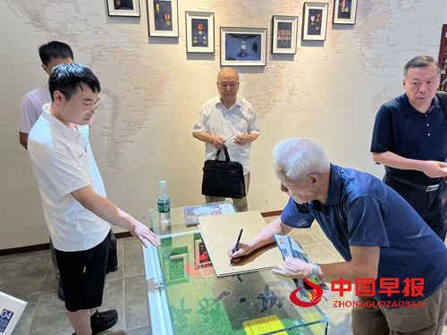 湖北群贤齐聚平安红色文化展览馆:共叙红色情深,传承抗战精神(图5) 湖北群贤齐聚平安红色文化展览馆:共叙红色情深,传承抗战精神(图5)