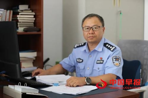 公安执法的把脉人——孙慧武(图1) 公安执法的把脉人——孙慧武(图1)