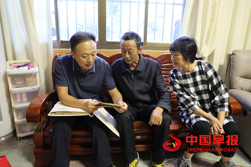 一针一线忆英烈,千里寻根传精神——陈涛派出所赴霍邱续写红色传承篇章(图1) 一针一线忆英烈,千里寻根传精神——陈涛派出所赴霍邱续写红色传承篇章(图1)