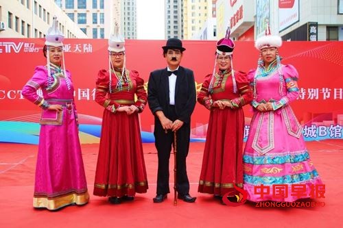 金秋献礼华诞 艺韵激荡情怀——CCTV魅力中国行登陆闻都世界城 多元汇演共庆盛世中国(图3)