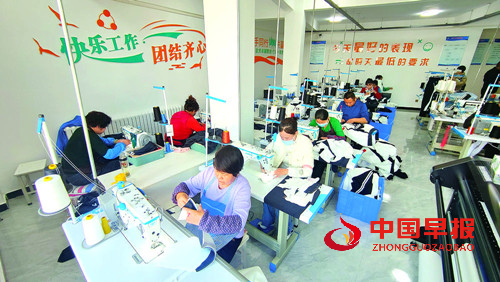 青海海东商贸发展跑出“加速度” 商贸经济交出亮眼答卷(图4) 青海海东商贸发展跑出“加速度” 商贸经济交出亮眼答卷(图4)