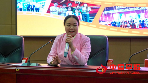 湖南永州“学习你我行”巾帼大宣讲全国三八红旗手宣讲进学校(图2) 湖南永州“学习你我行”巾帼大宣讲全国三八红旗手宣讲进学校(图2)